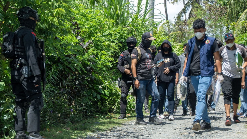 Terduga Teroris di Malang Beli Bahan Bom Pakai Uang Tabungan