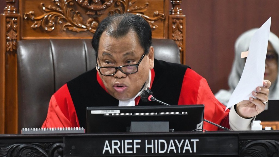 Hakim MK Tegur Bawaslu Papua yang Telat Hadiri Sidang PHPU