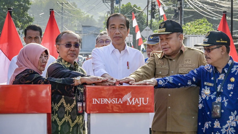 Jokowi Ingatkan Menteri & Pemda Lebih Sinkron Bila Ada Proyek