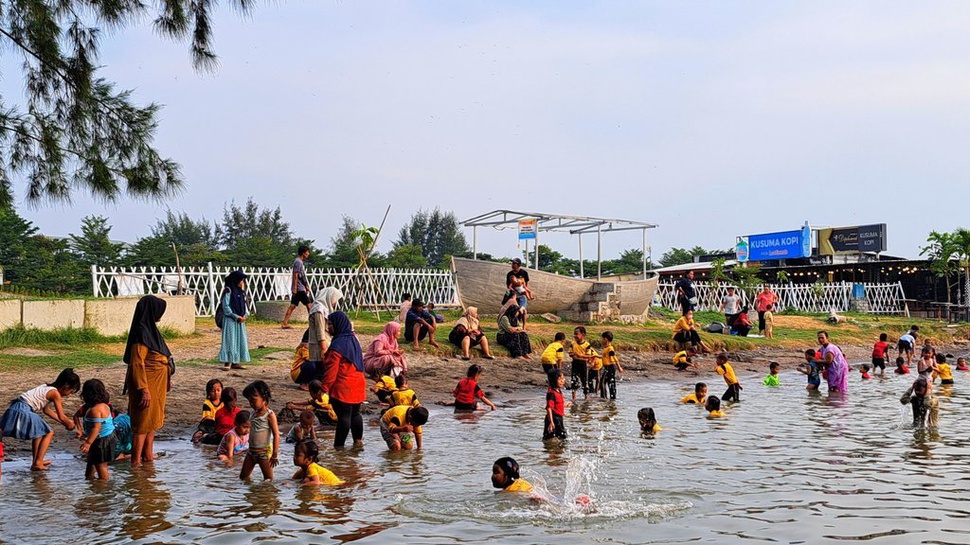 Geliat Wisata Pantai Semarang yang Kian Memikat Pelancong