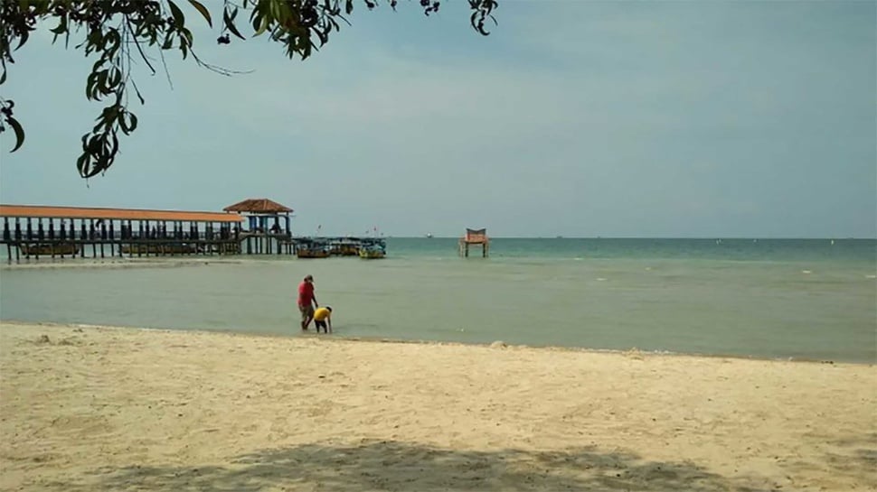 10 Rekomendasi Wisata Pantai di Jawa Tengah yang Menawan