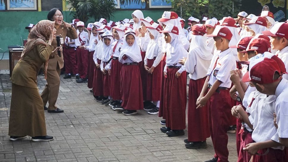 Kapan Siswa Sekolah Masuk Setelah Libur Nataru 2025 & Jadwalnya?