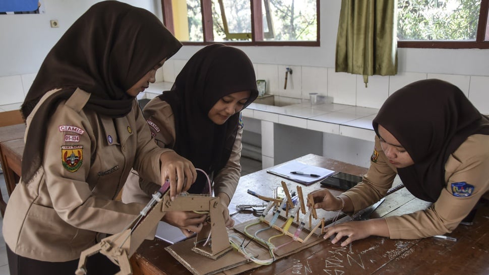 Program Sekolah Unggulan Jangan Sampai Buka Ketimpangan Lagi