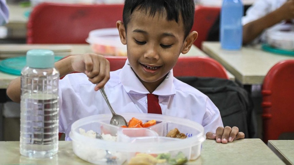 Anggaran Simulasi Makan Siang Gratis di DKI Rp8 Juta Per Sekolah