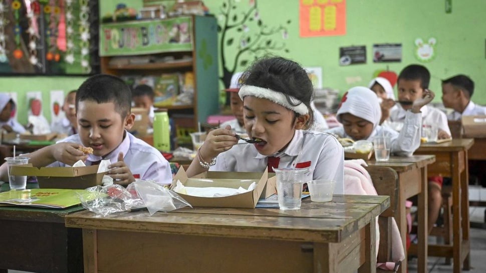 Simulasi Makan Siang Gratis di Kebayoran Baru Didanai CSR Ancol