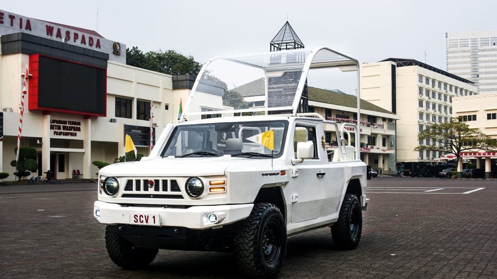 Pindad Siapkan Mobil Maung Tipe Khusus untuk Paus Fransiskus