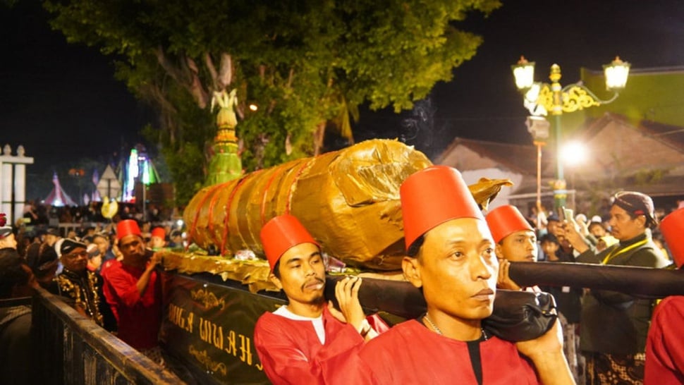 Tradisi Rebo Pungkasan Bertahan hingga Jadi Magnet Pariwisata