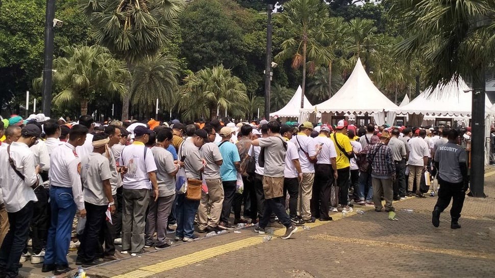 Antusiasme Warga Mengikuti Misa Agung Paus Fransiskus di GBK