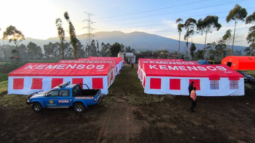 Kemensos Salurkan Berbagai Bantuan untuk Korban Gempa Bandung