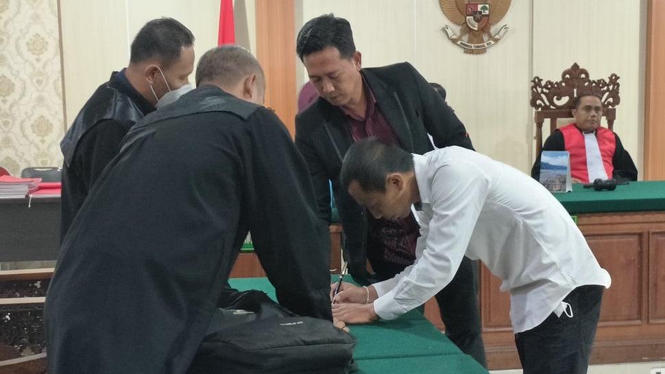 I Nyoman Sukena Divonis Bebas di Kasus Kepemilikan Landak Jawa