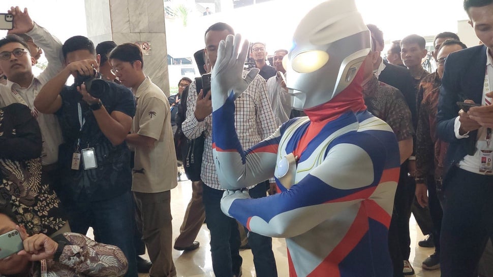 Harta Jamaludin Malik Legislator Berkostum Ultraman Cuma Rp3,9 M