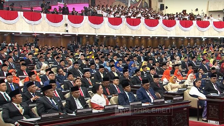 Kepada DPR Periode Baru: Senayan Bukan Tempat Piknik Keluarga