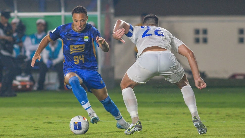 Live Streaming Persik vs Persib Liga 1 2024: Tembus Runner-up?