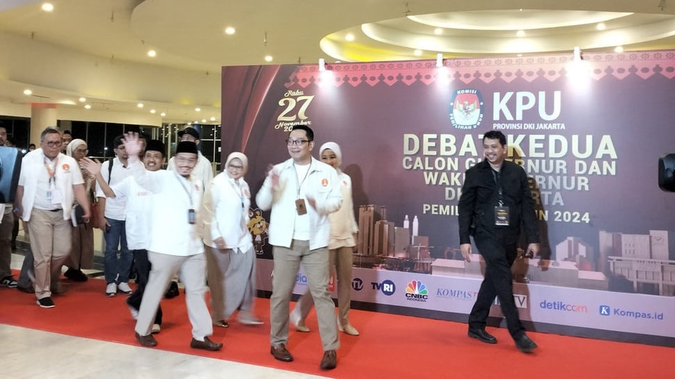 3 Paslon Pilkada Jakarta Tiba di Lokasi Debat