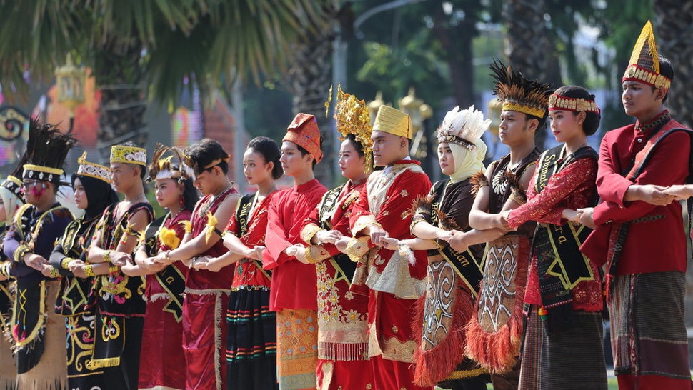 Daftar Nama Pakaian Adat di Indonesia Semua Provinsi