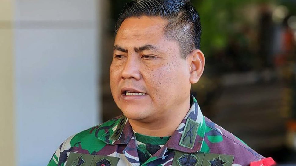 Helikopter TNI AD Mendarat Darurat di Persawahan Warga Blora