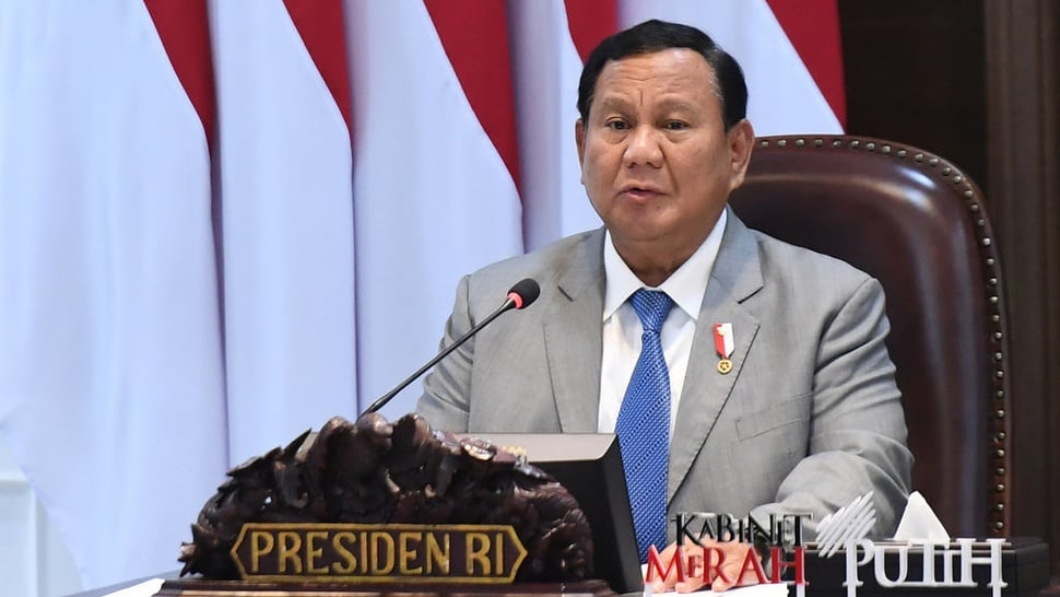 Prabowo Gelar Sidang Kabinet Sebelum Kunker ke Peru hingga Cina