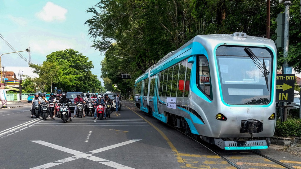 Pejabat Publik Perlu Didorong Gunakan Transportasi Publik