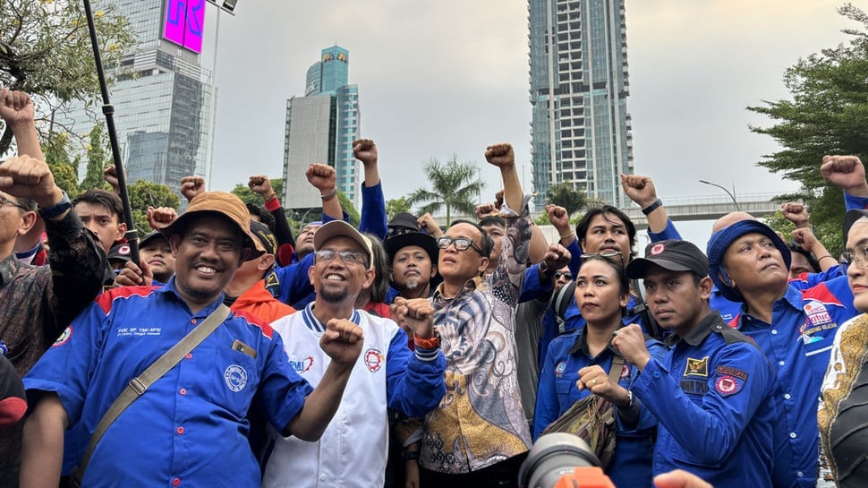 Wamenaker di Depan Massa Buruh: Negara Harus Patuhi Putusan MK!