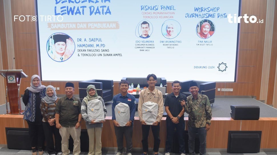 2024/11/14/foto-tirto-bank-jago-berbagi-tips-kelola-keuangan-bersama-mahasiswa-di-surabaya-5-01_ratio-16x9.jpg