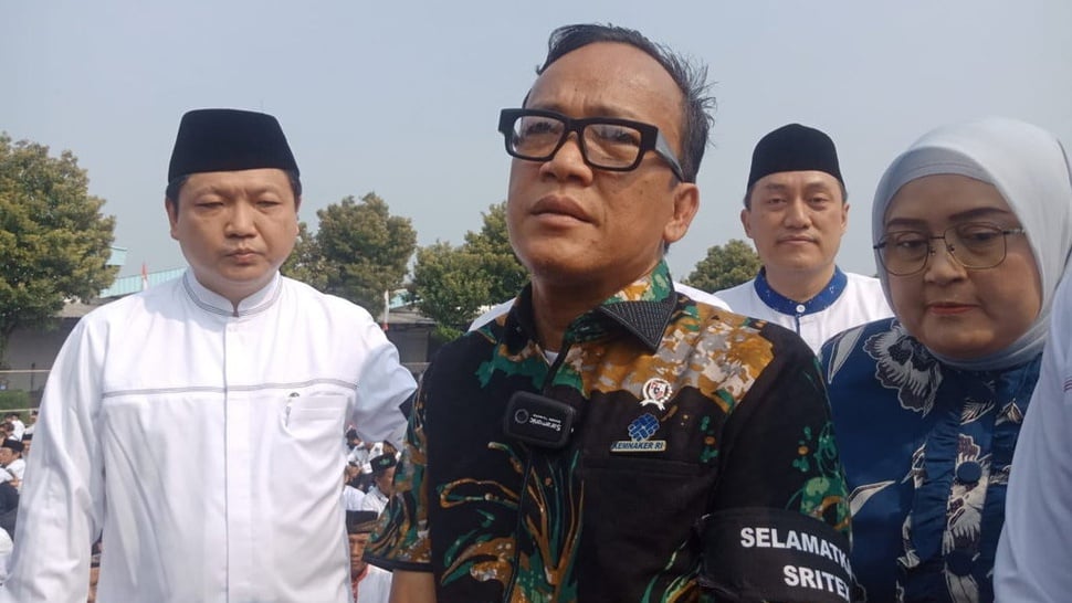 Wamenaker Sebut Tak Ada Pegawai Sritex yang Di-PHK Perusahaan