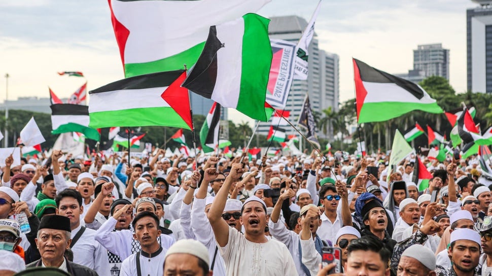 Ribuan Jamaah Hadiri Reuni Aksi 212 di Kawasan Monas