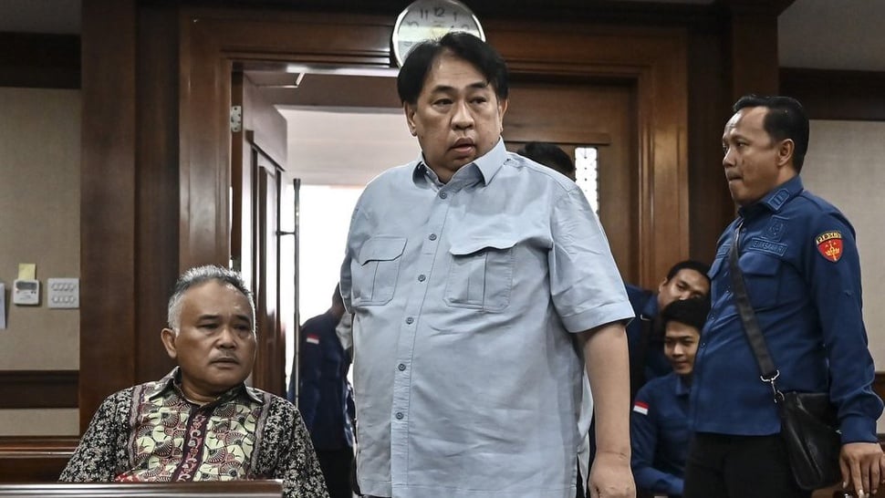 Vonis Eks Dirut PT Timah Mochtar Riza Diperberat 20 Tahun Bui