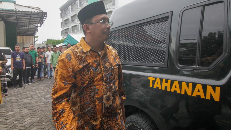 Eks Bupati Sidoarjo Gus Muhdlor Dituntut 6 Tahun 4 Bulan Penjara