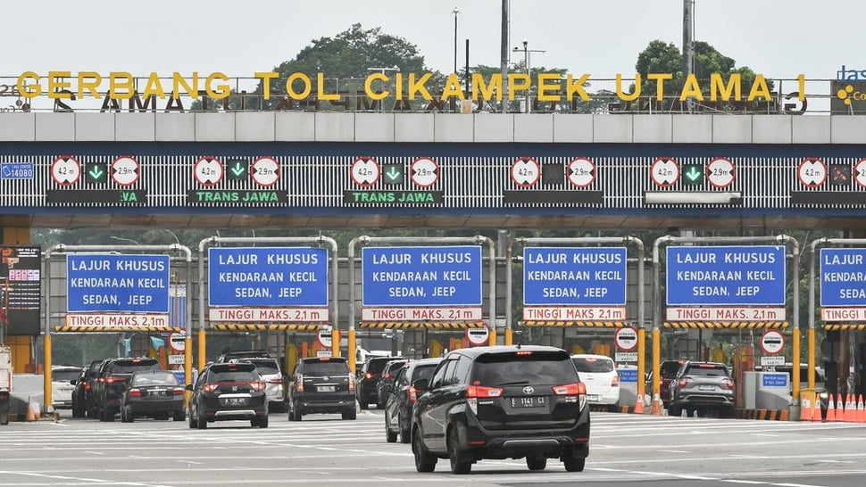 Lalin Padat, Contraflow di Tol Japek Diperpanjang Sampai KM 65