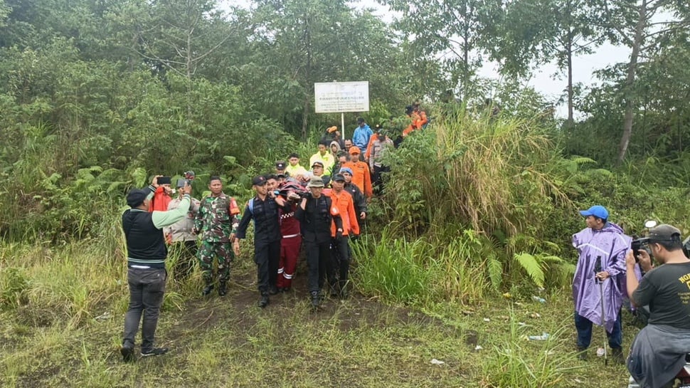 Sempat Hilang, Dua Pendaki Gunung Agung Ditemukan Selamat