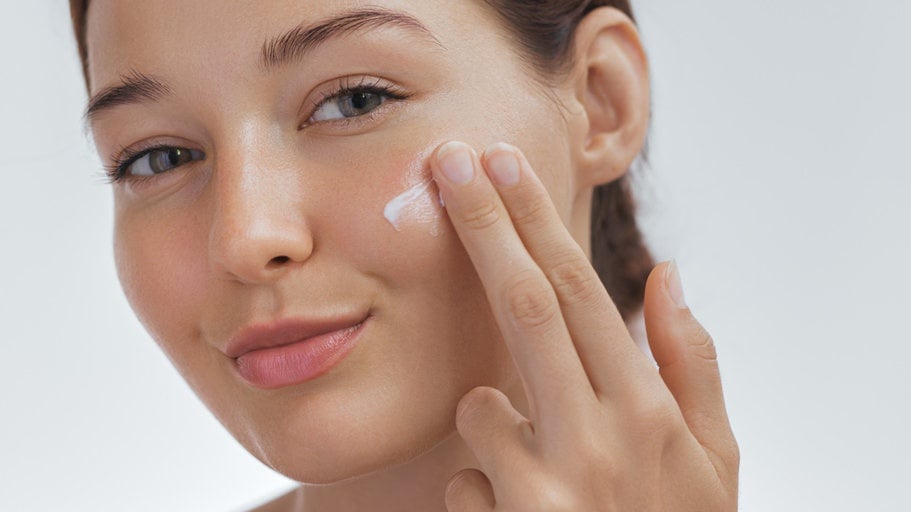 6 Rekomendasi Moisturizer untuk Kulit Berminyak