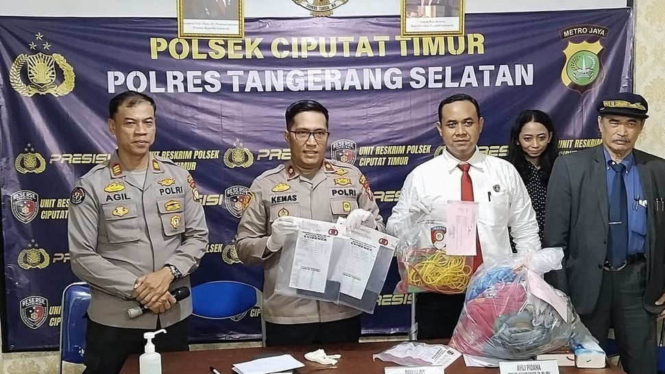 Kasus 1 Keluarga Tewas Bunuh Diri, Diduga karena Terlilit Pinjol