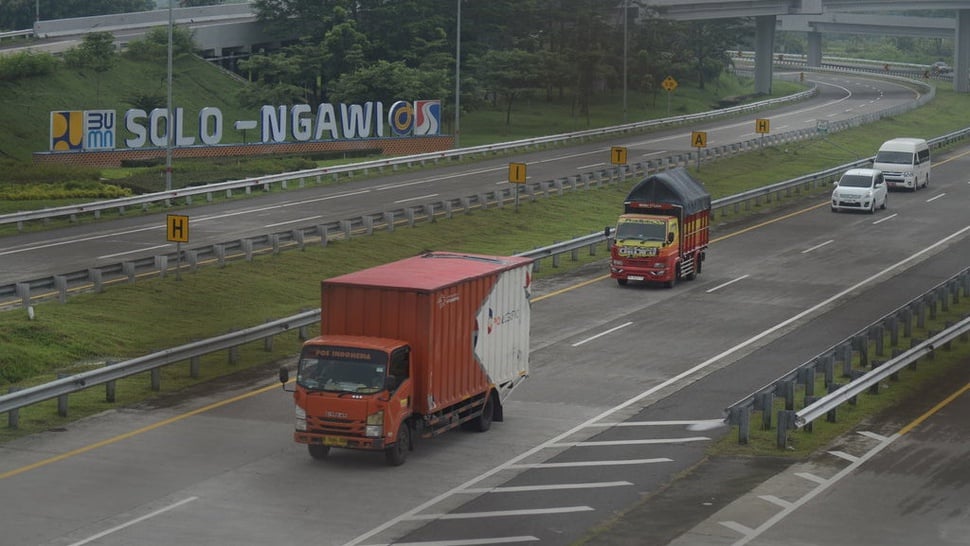 Polri Batasi Truk Tronton Lintasi Tol Jelang Lebaran