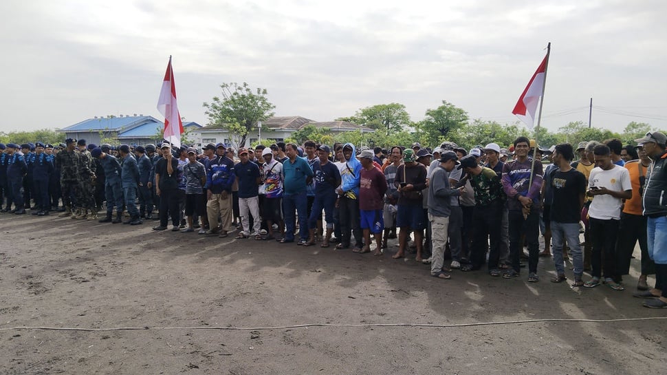 Siapa Kades Kohod & Apa Penjelasannya Soal Pagar Laut Tangerang?