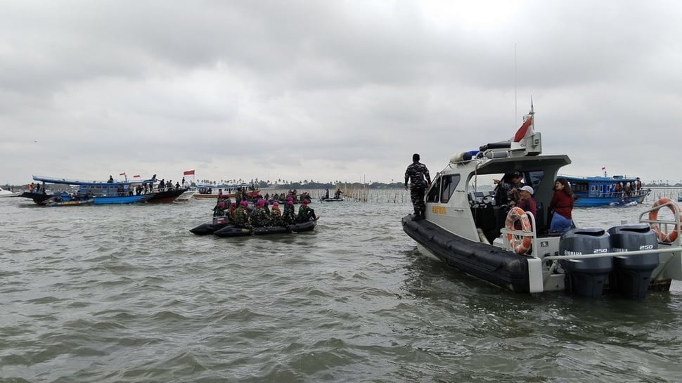 Menteri KKP Masih Bungkam soal Pembuat Pagar Laut di Tangerang