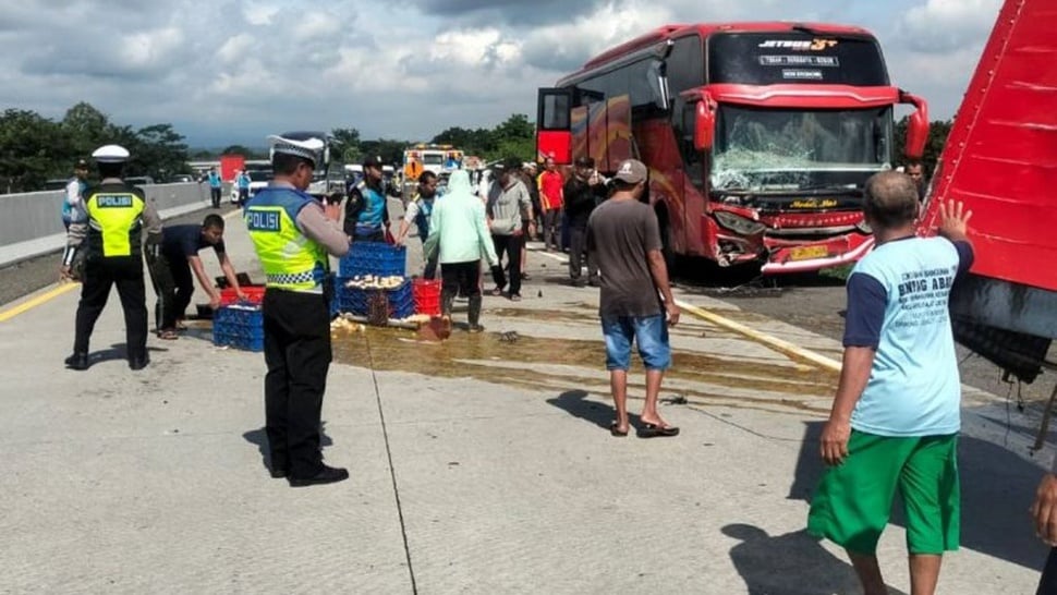 Tabrakan beruntun di Tol Semarang-Solo, Tidak Ada Korban Jiwa