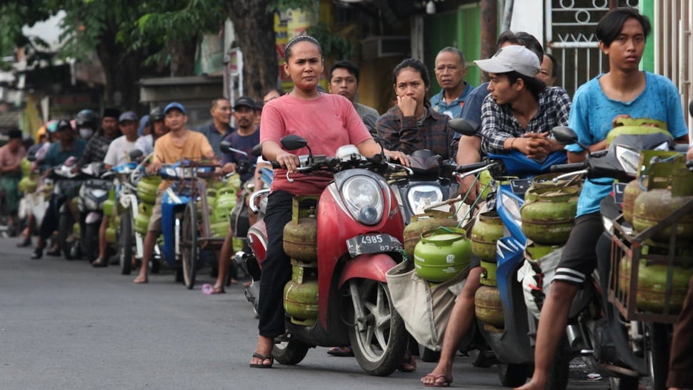 2025/02/04/antarafoto-antrean-pembelian-gas-elpiji-3-kilogram-di-surabaya-1738656630_ratio-16x9.jpg