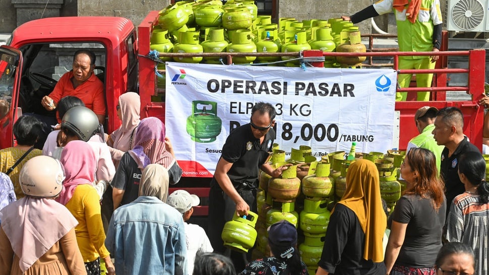 2025/02/05/antarafoto-operasi-pasar-elpiji-3-kg-di-bali-1738761957_ratio-16x9.jpg