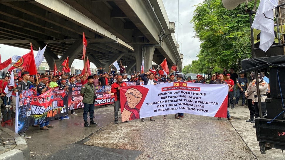 Sopir Truk Demo di Pelabuhan Tanjung Priok, Desak Hapus Pungli