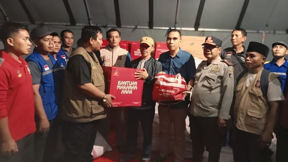 Kemensos Salurkan Bantuan Bencana Banjir di Lombok Barat