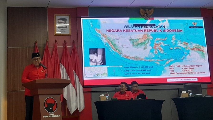 Hasto Tuding Jokowi Lakukan Desoekarnoisasi Jilid II