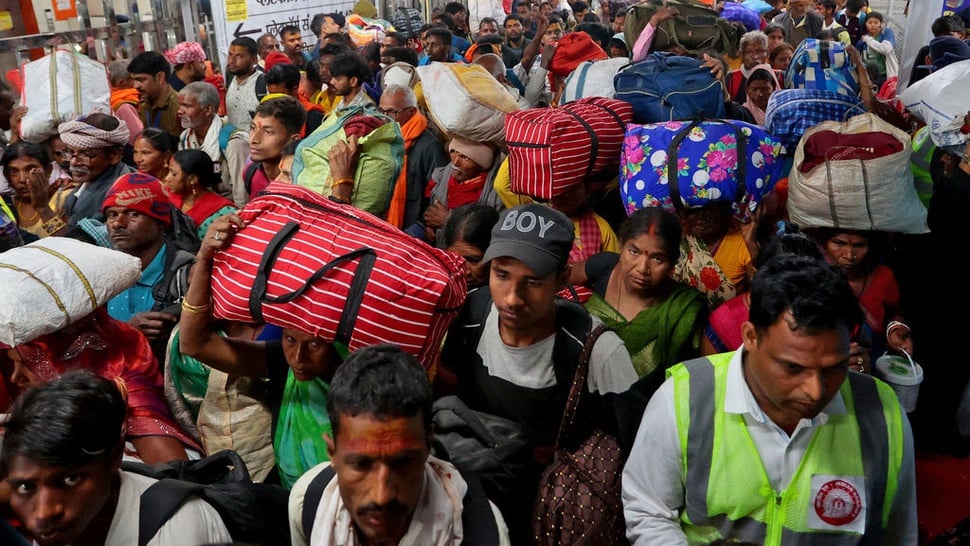 15 Orang Tewas saat Berdesakan di Stasiun New Delhi