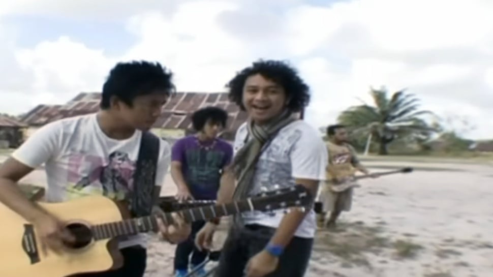 Lirik Lagu Laskar Pelangi oleh Nidji, Chord dan Maknanya