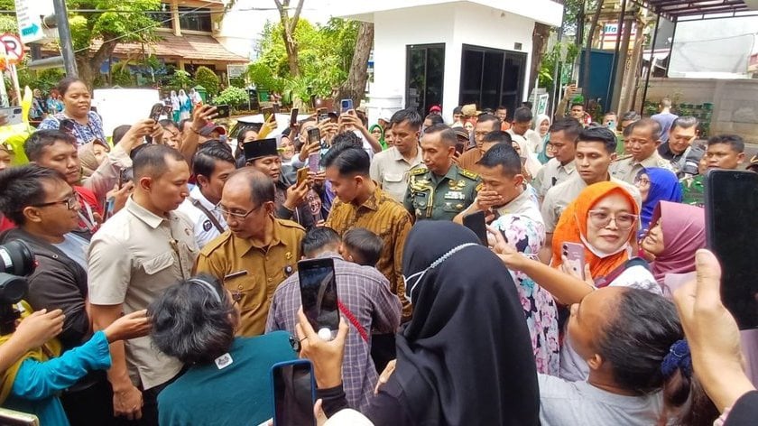 Gibran Turun Gunung Sosialisasi Program CKG di Jakarta Utara