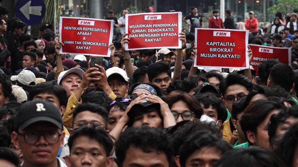 Jam Berapa Demo Indonesia Gelap Hari Ini & Jalan yang Dihindari?