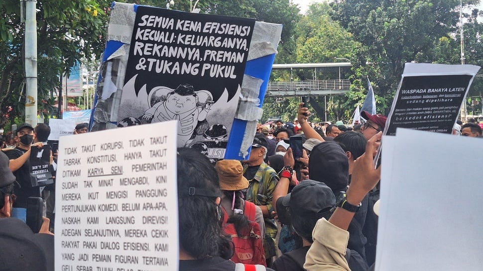 Beda Makna Garuda Biru, Merah, Hitam dalam Aksi Demo Indonesia