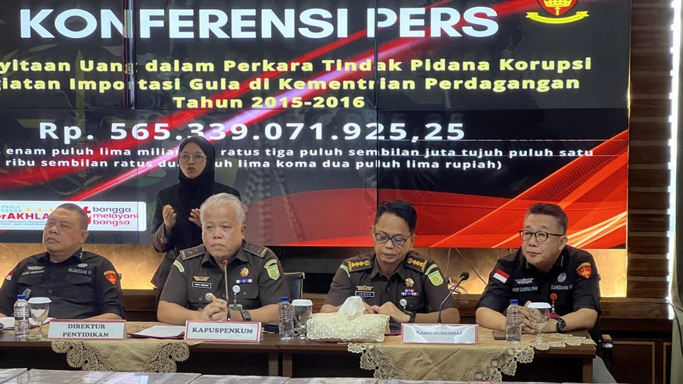 Kejagung Terima Pengembalian Uang 9 Tersangka Kasus Impor Gula