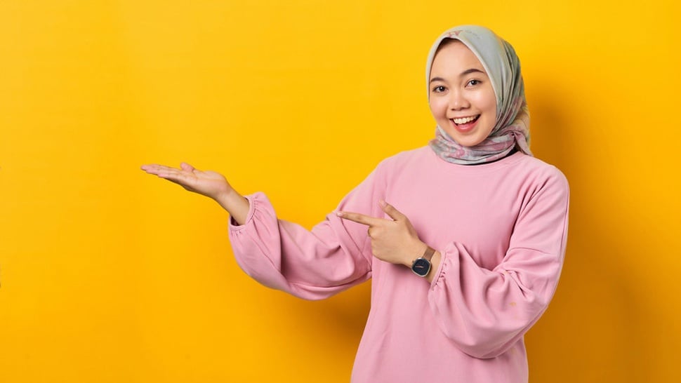 10 Ide Warna Jilbab yang Cocok untuk Baju Pink Salem