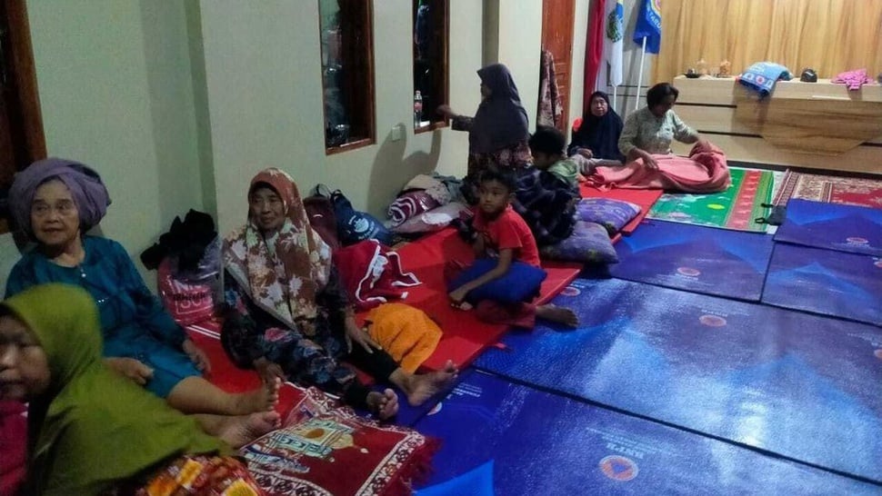 Kemensos Kirim Bantuan ke Korban Bencana Tanah Gerak Tasikmalaya