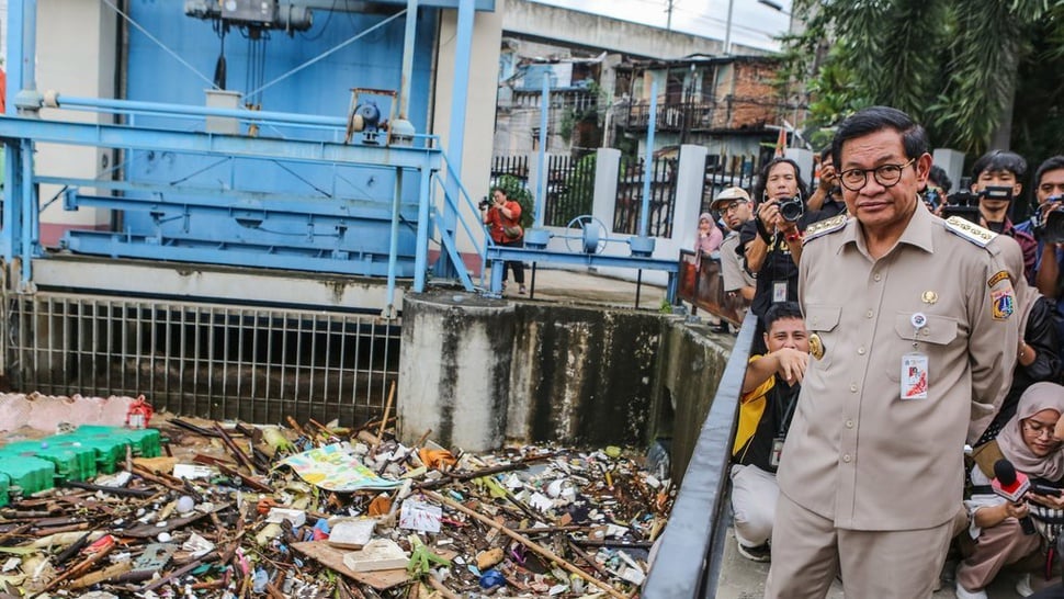 Jakarta Banjir, Pramono Instruksikan Buka Sejumlah Pintu Air